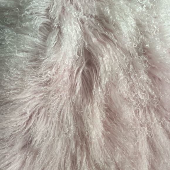 Luxurious Sheepskin Pink Rug - Picture 2 of 3